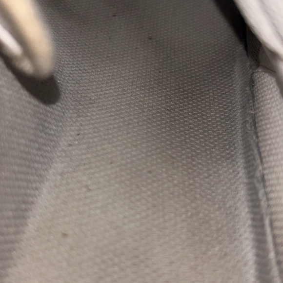 Mid top airforce 1s white - Picture 3 of 5